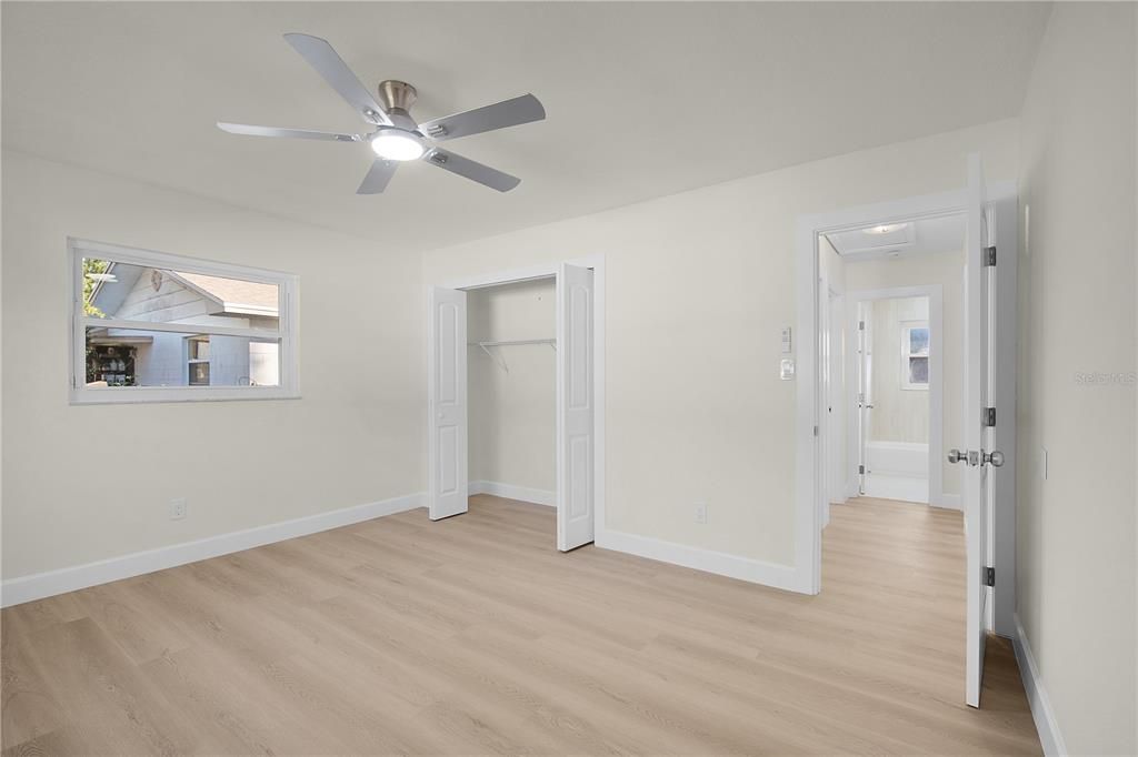 For Sale: $525,000 (4 beds, 2 baths, 1729 Square Feet)