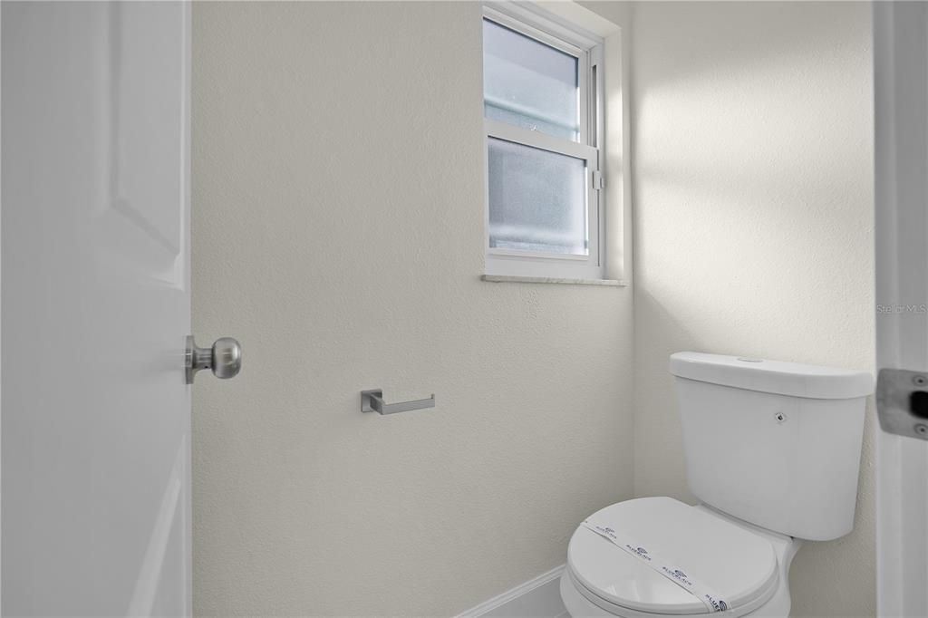 For Sale: $525,000 (4 beds, 2 baths, 1729 Square Feet)