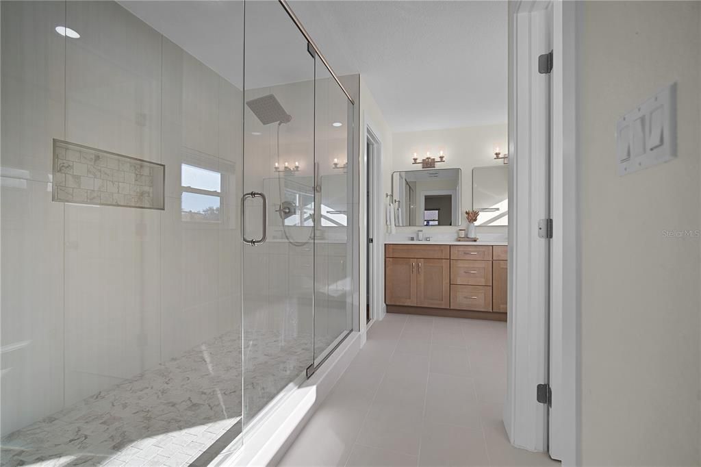 For Sale: $525,000 (4 beds, 2 baths, 1729 Square Feet)