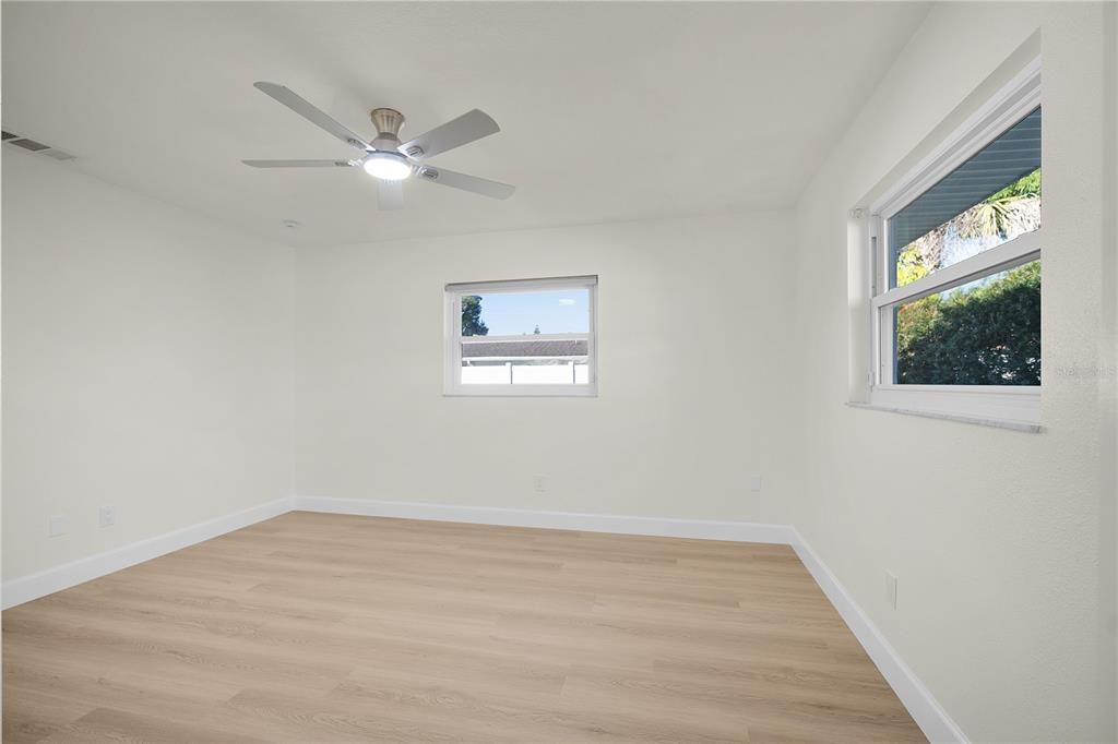 For Sale: $525,000 (4 beds, 2 baths, 1729 Square Feet)