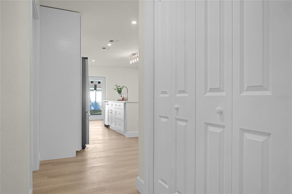 For Sale: $525,000 (4 beds, 2 baths, 1729 Square Feet)