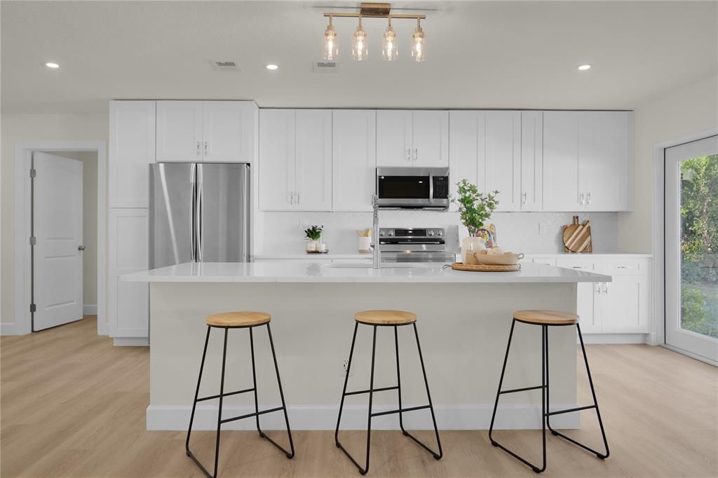 For Sale: $525,000 (4 beds, 2 baths, 1729 Square Feet)