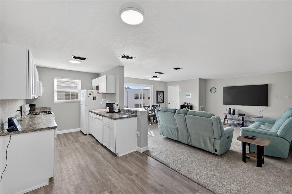 En Venta: $200,000 (2 camas, 2 baños, 1135 Pies cuadrados)