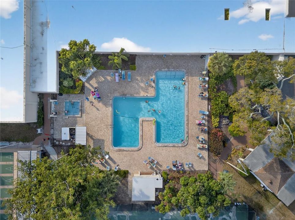 En Venta: $200,000 (2 camas, 2 baños, 1135 Pies cuadrados)