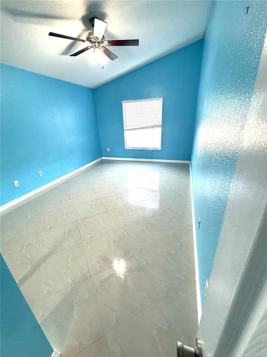 For Rent: $2,100 (3 beds, 2 baths, 1379 Square Feet)