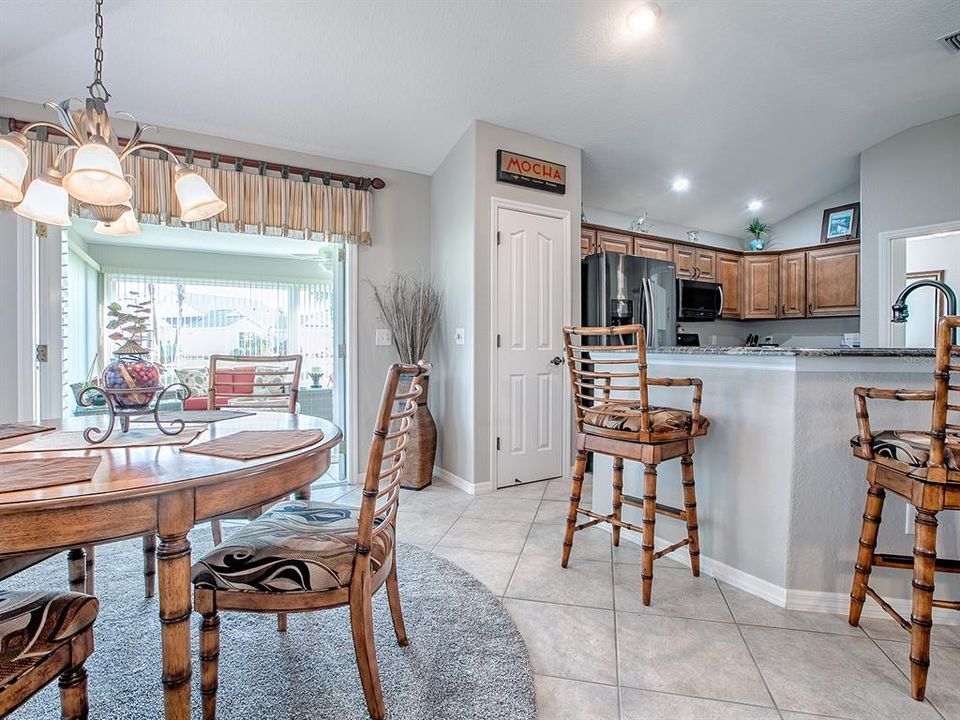 En Venta: $595,000 (3 camas, 2 baños, 2071 Pies cuadrados)