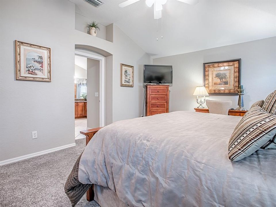 En Venta: $595,000 (3 camas, 2 baños, 2071 Pies cuadrados)