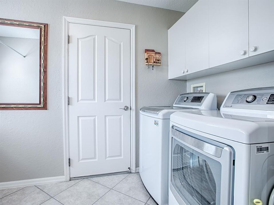 En Venta: $595,000 (3 camas, 2 baños, 2071 Pies cuadrados)