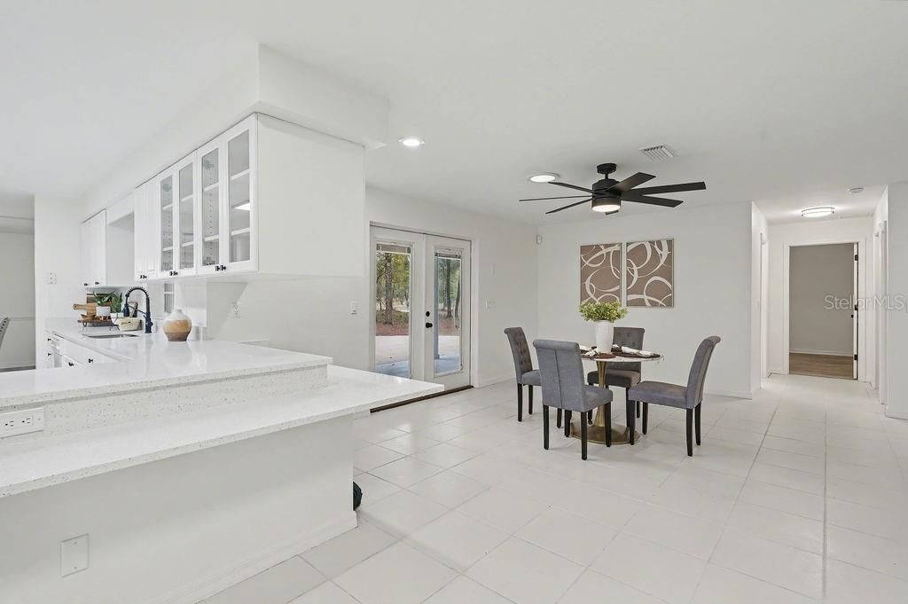 На продажу: $470,000 (3 спален, 2 ванн, 2471 Квадратных фут)