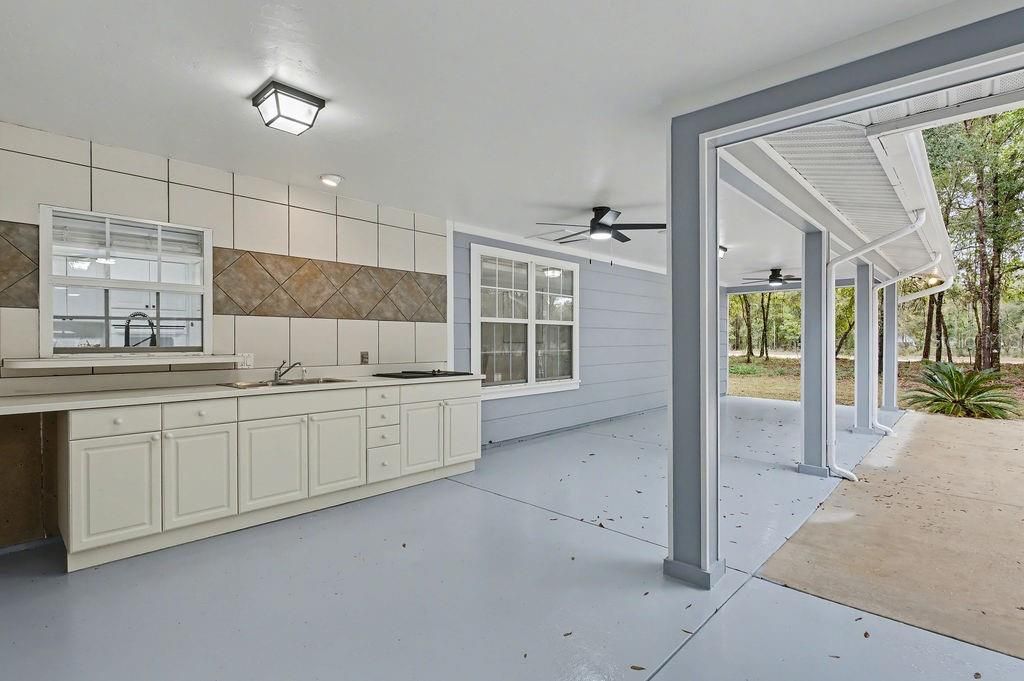 На продажу: $470,000 (3 спален, 2 ванн, 2471 Квадратных фут)