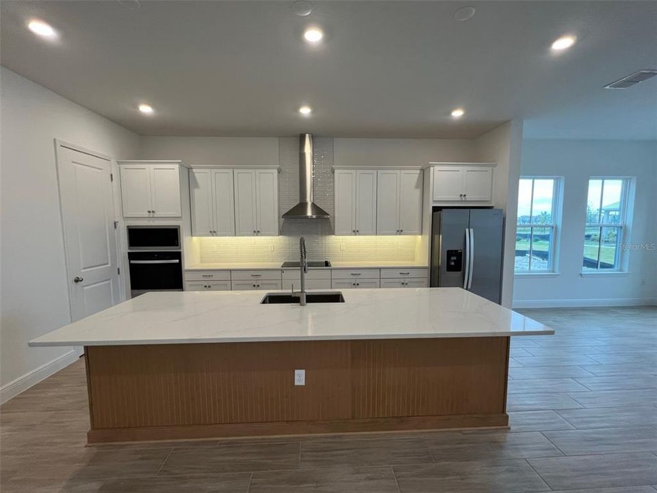 For Rent: $4,500 (4 beds, 3 baths, 3085 Square Feet)