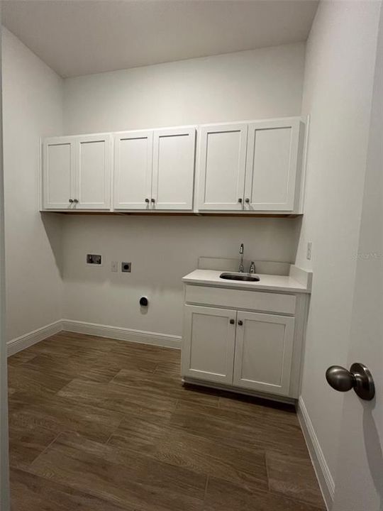 For Rent: $4,500 (4 beds, 3 baths, 3085 Square Feet)