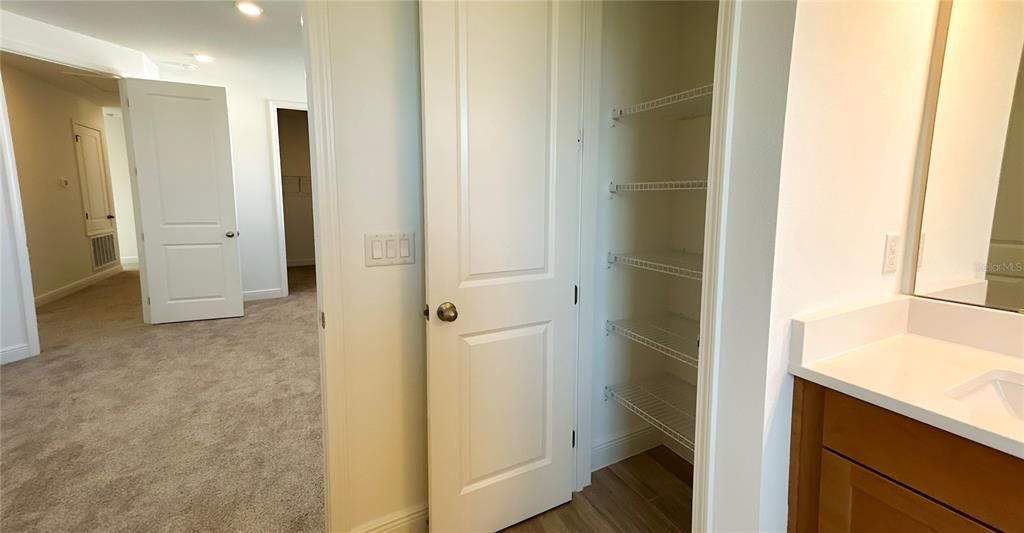 В аренду: $4,500 (4 спален, 3 ванн, 3085 Квадратных фут)