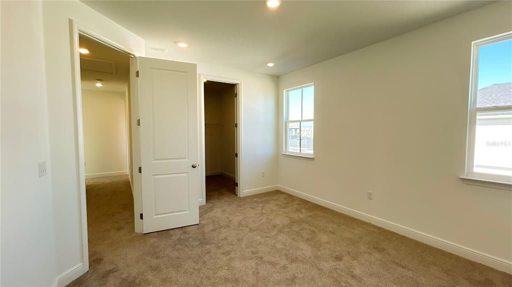 В аренду: $4,500 (4 спален, 3 ванн, 3085 Квадратных фут)