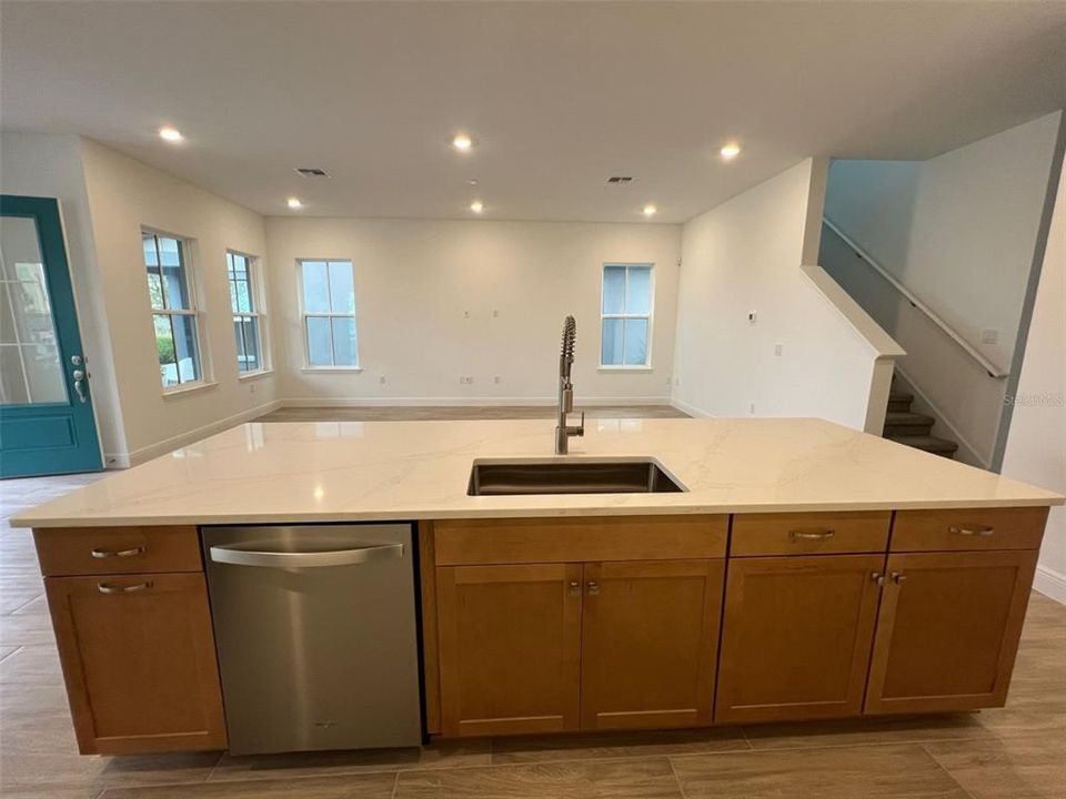 For Rent: $4,500 (4 beds, 3 baths, 3085 Square Feet)