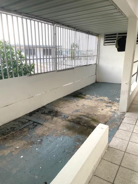 For Sale: $450,000 (27 beds, 6 baths, 7523 Square Feet)