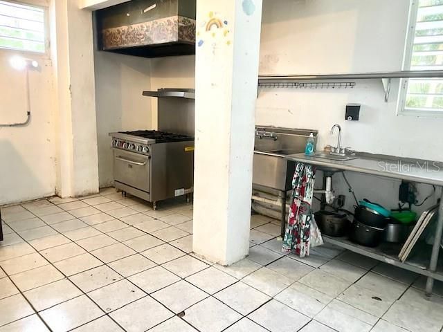 For Sale: $450,000 (27 beds, 6 baths, 7523 Square Feet)