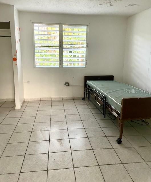 For Sale: $450,000 (27 beds, 6 baths, 7523 Square Feet)