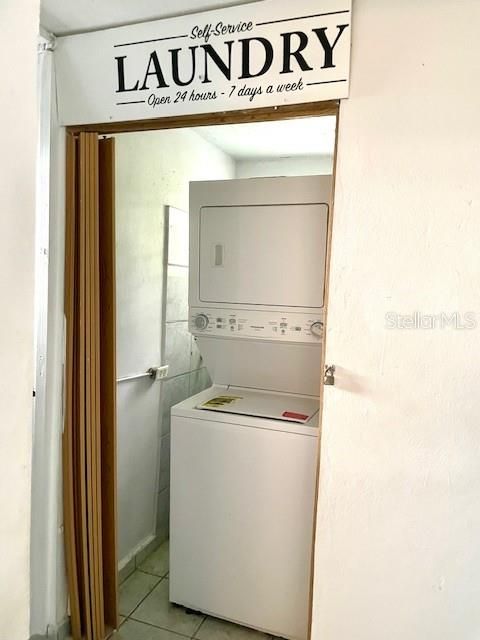 For Sale: $450,000 (27 beds, 6 baths, 7523 Square Feet)