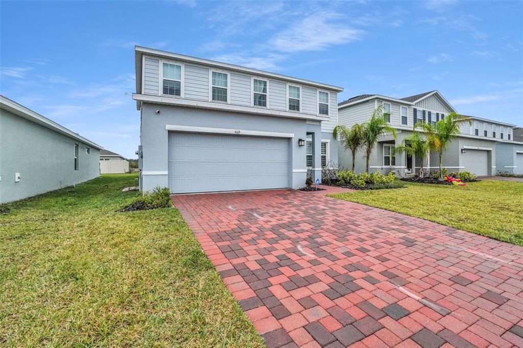 For Sale: $469,900 (3 beds, 2 baths, 2580 Square Feet)