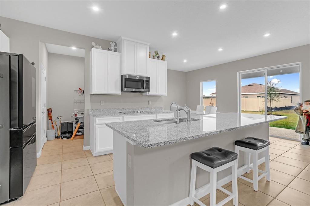 For Sale: $469,900 (3 beds, 2 baths, 2580 Square Feet)