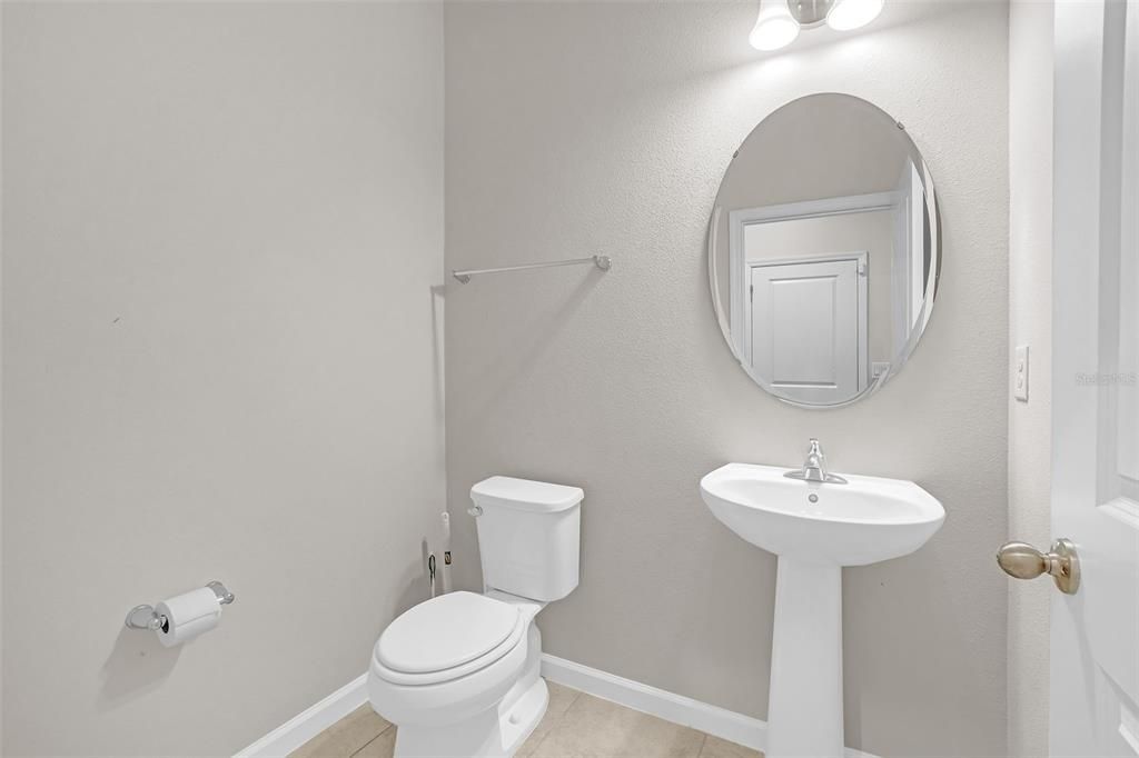 For Sale: $469,900 (3 beds, 2 baths, 2580 Square Feet)