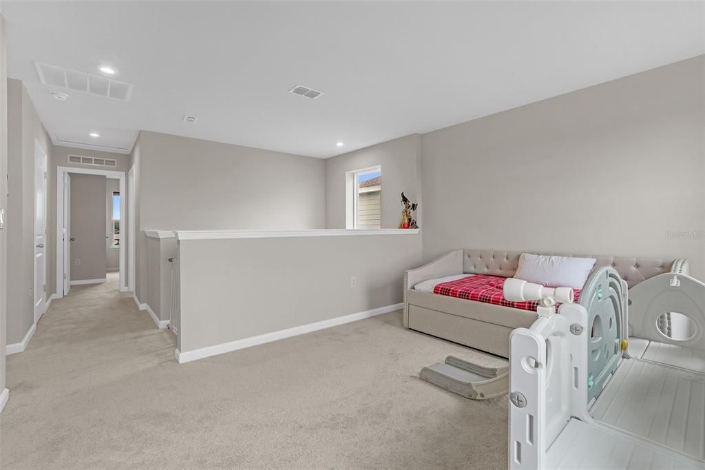 For Sale: $469,900 (3 beds, 2 baths, 2580 Square Feet)