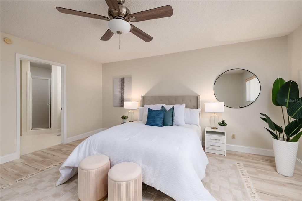 待售: $259,900 (2 贝兹, 2 浴室, 1680 平方英尺)