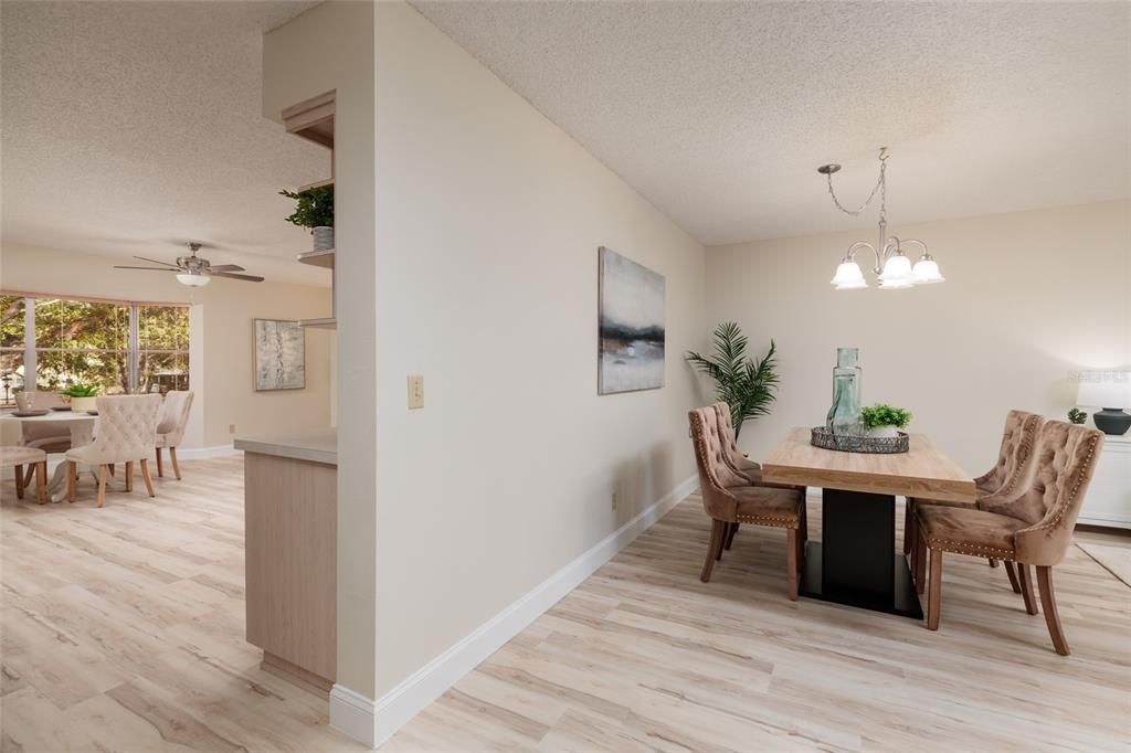 待售: $259,900 (2 贝兹, 2 浴室, 1680 平方英尺)