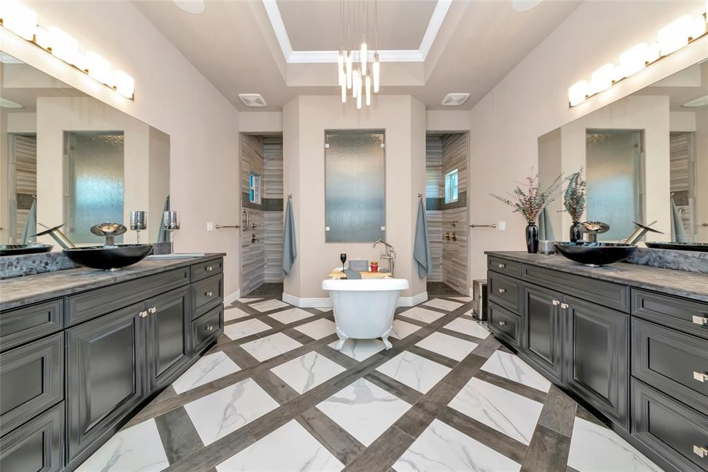For Sale: $2,499,000 (5 beds, 4 baths, 4815 Square Feet)