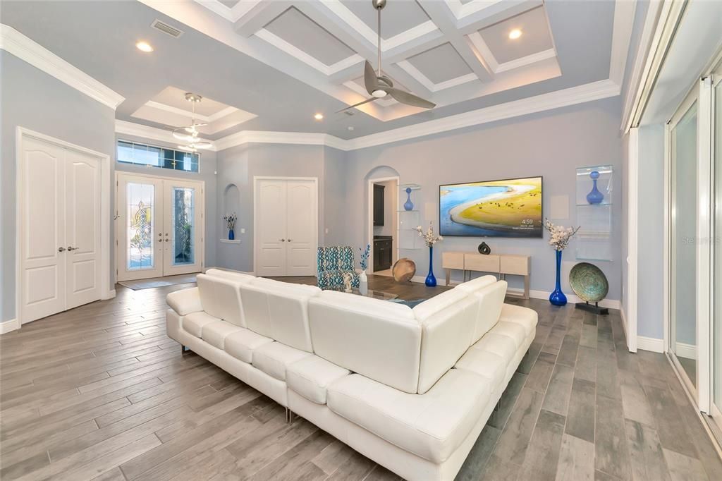 For Sale: $2,499,000 (5 beds, 4 baths, 4815 Square Feet)