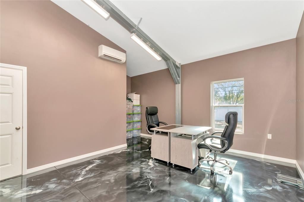 For Sale: $2,499,000 (5 beds, 4 baths, 4815 Square Feet)