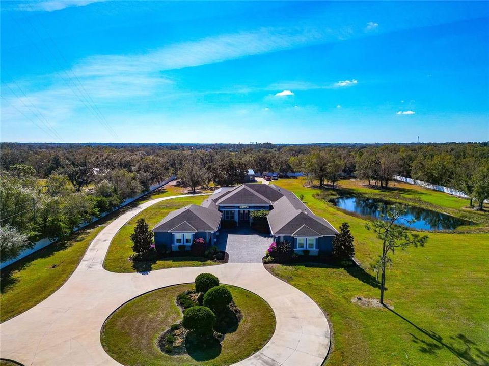 For Sale: $2,499,000 (5 beds, 4 baths, 4815 Square Feet)