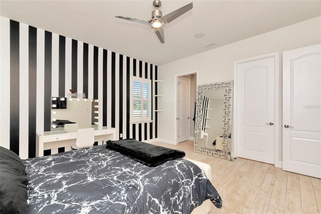 For Sale: $2,499,000 (5 beds, 4 baths, 4815 Square Feet)