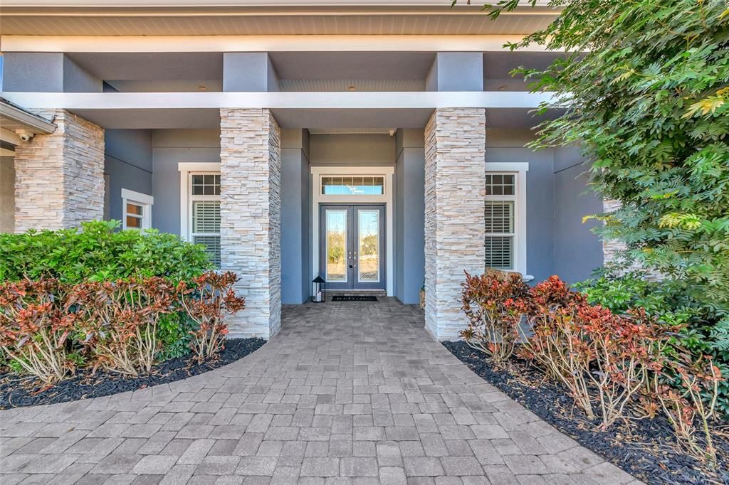 For Sale: $2,499,000 (5 beds, 4 baths, 4815 Square Feet)
