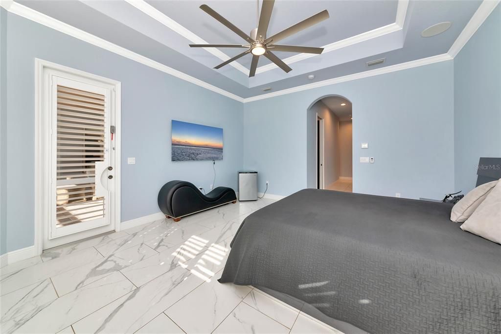 For Sale: $2,499,000 (5 beds, 4 baths, 4815 Square Feet)