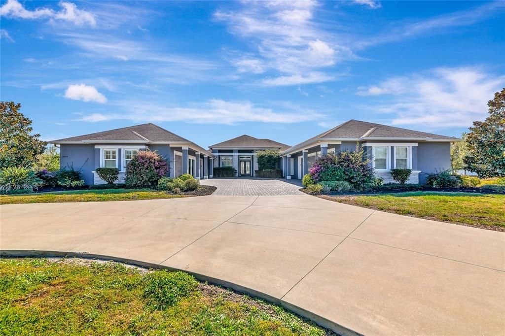 For Sale: $2,499,000 (5 beds, 4 baths, 4815 Square Feet)