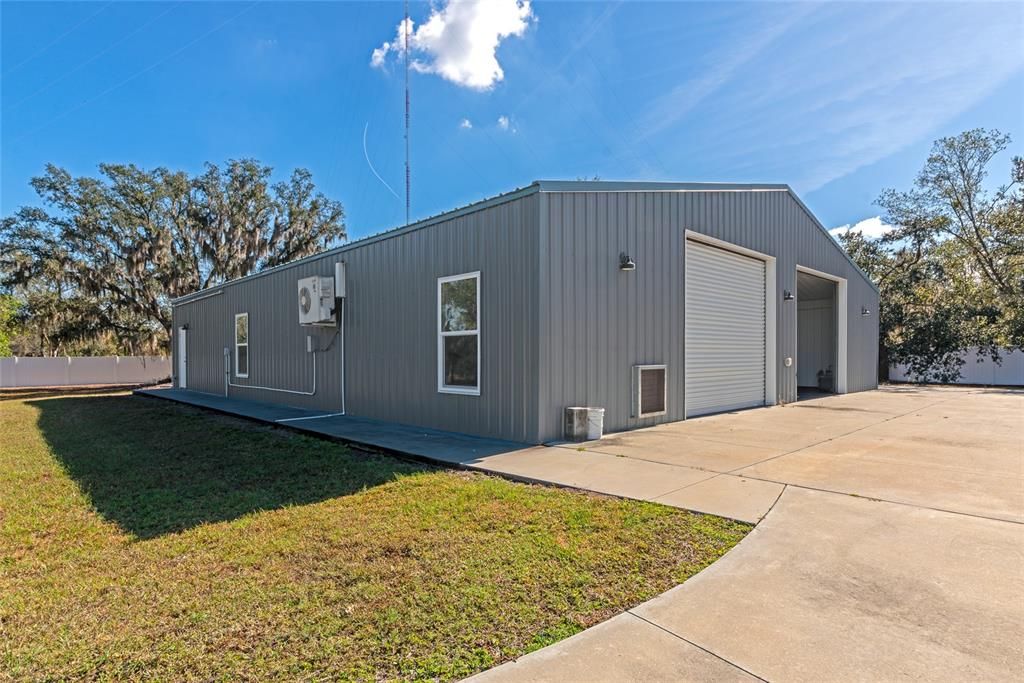 For Sale: $2,499,000 (5 beds, 4 baths, 4815 Square Feet)