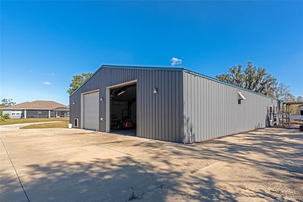 For Sale: $2,499,000 (5 beds, 4 baths, 4815 Square Feet)