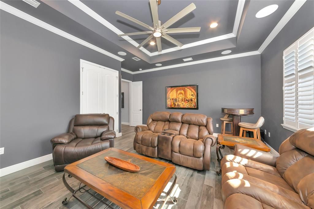 For Sale: $2,499,000 (5 beds, 4 baths, 4815 Square Feet)