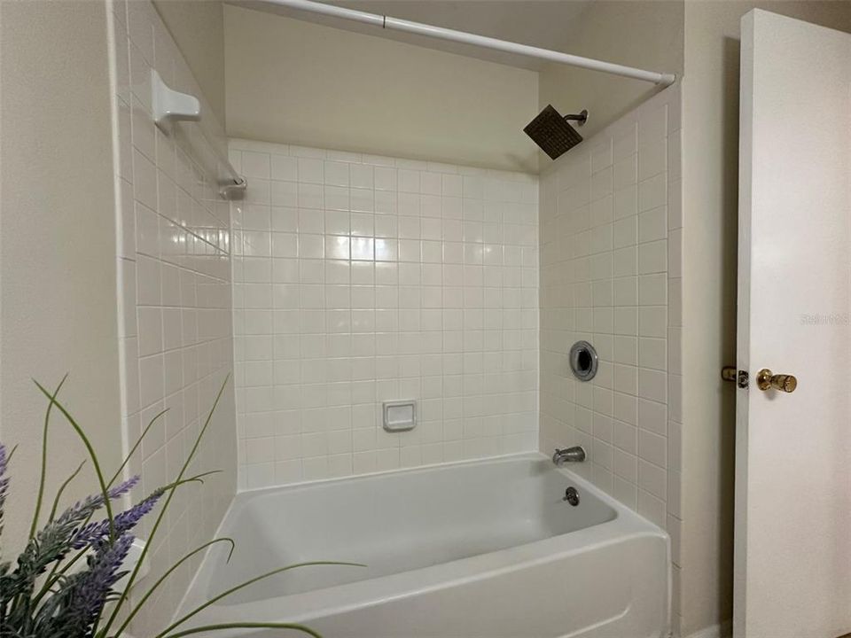 En Venta: $165,500 (2 camas, 2 baños, 1126 Pies cuadrados)