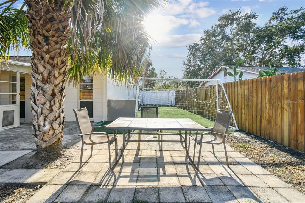 For Sale: $365,000 (3 beds, 3 baths, 1742 Square Feet)