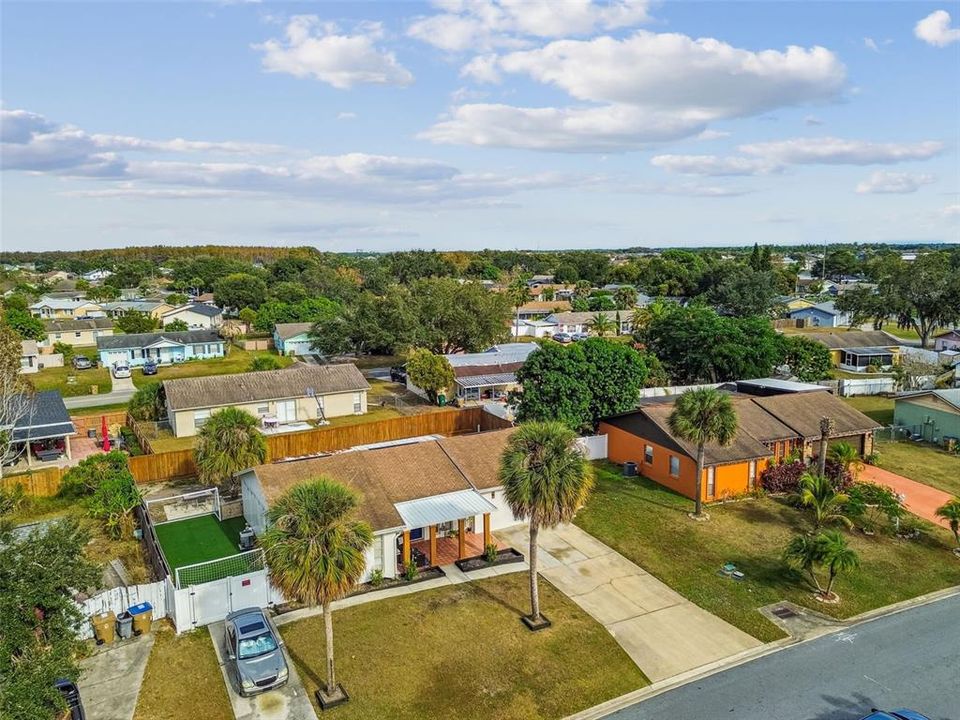 For Sale: $365,000 (3 beds, 3 baths, 1742 Square Feet)