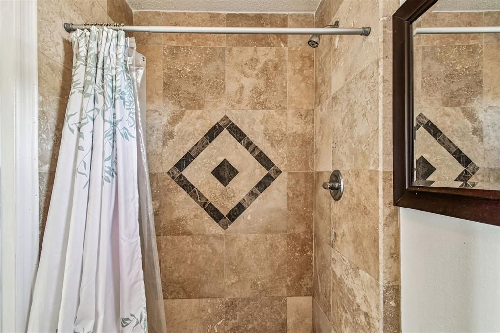 For Sale: $365,000 (3 beds, 3 baths, 1742 Square Feet)