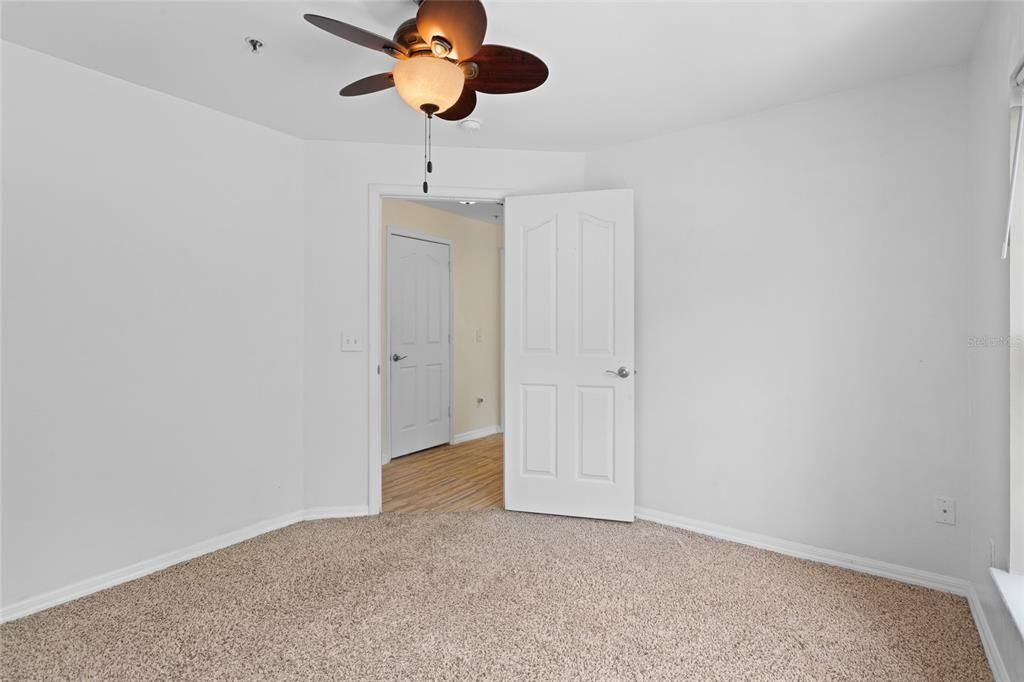 В аренду: $3,600 (4 спален, 2 ванн, 1878 Квадратных фут)