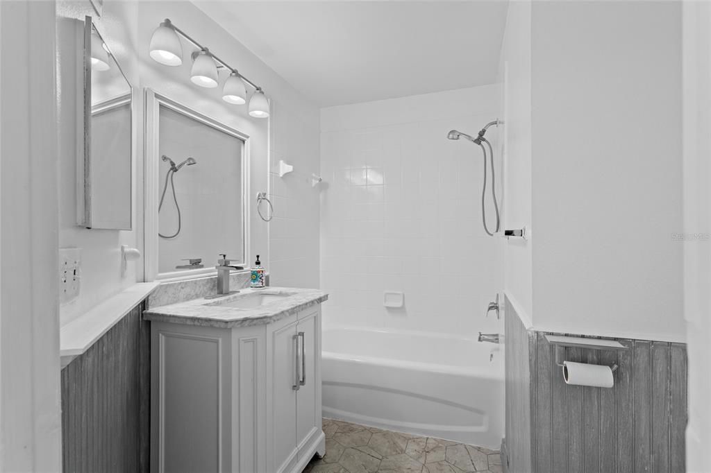 В аренду: $3,600 (4 спален, 2 ванн, 1878 Квадратных фут)