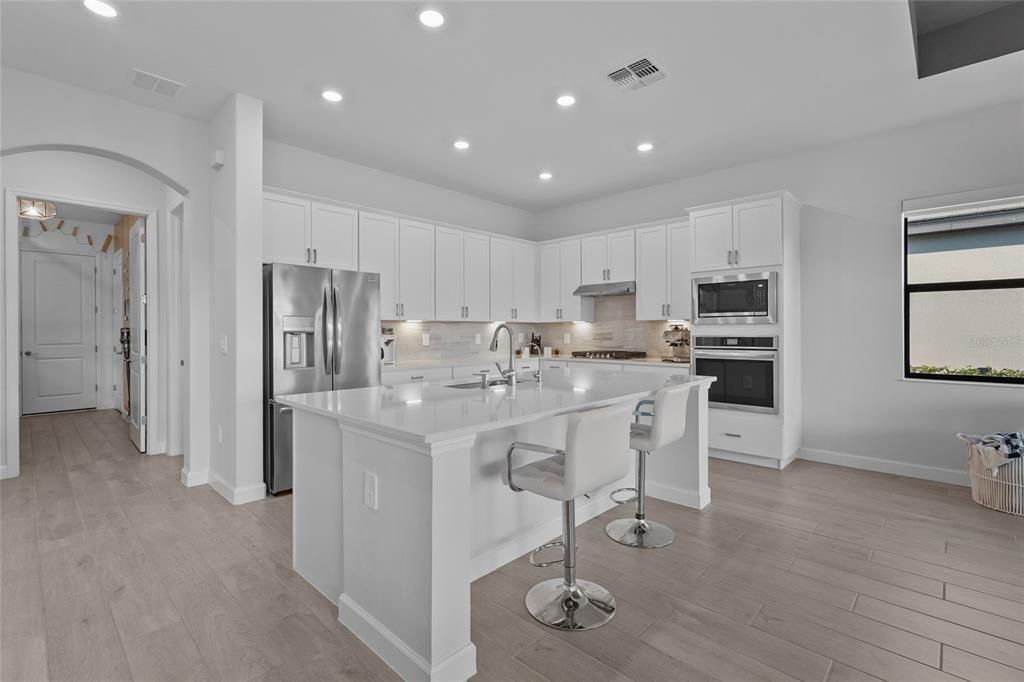 На продажу: $839,000 (3 спален, 3 ванн, 2799 Квадратных фут)