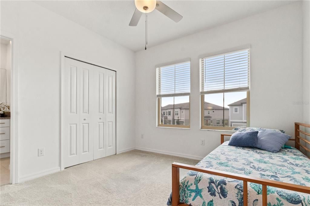 En Venta: $315,000 (3 camas, 2 baños, 1807 Pies cuadrados)