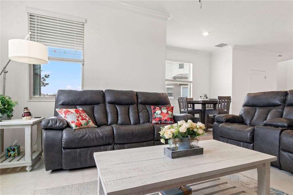 En Venta: $315,000 (3 camas, 2 baños, 1807 Pies cuadrados)