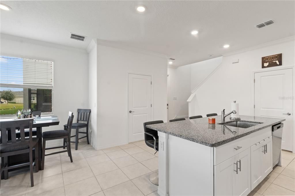 En Venta: $315,000 (3 camas, 2 baños, 1807 Pies cuadrados)